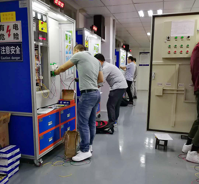 东莞洪梅报考一个电工证的费用大概是多少钱?