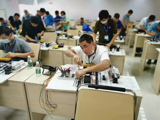 东莞厚街电工培训一年费用多少钱有了解的吗？