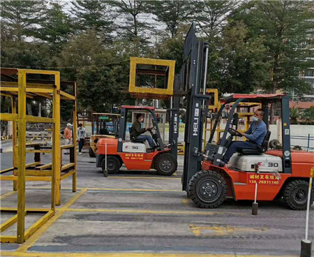 东莞厚街叉车培训的基本内容有哪些?